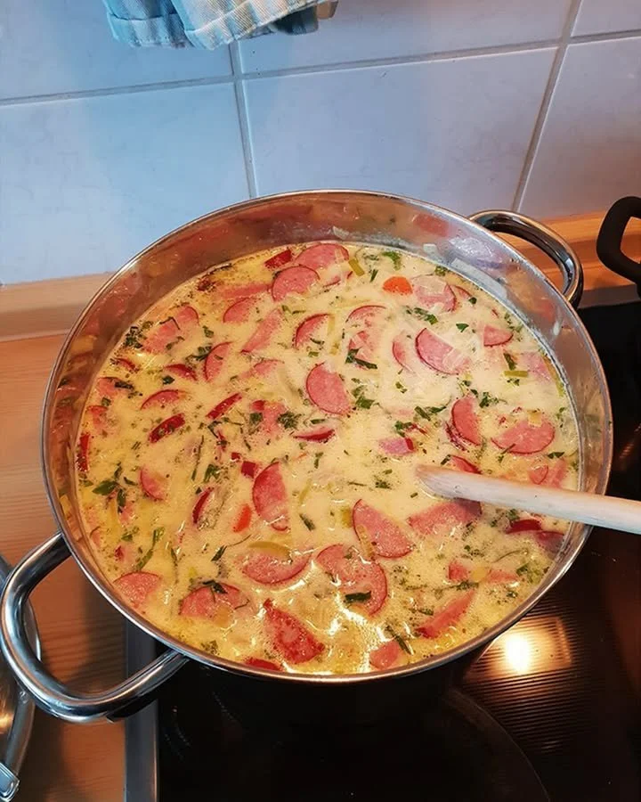 Cabanossi-Käse-Suppe